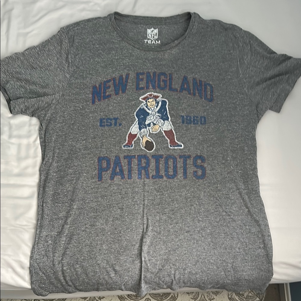 NFL Team Apparel Gray New England Patriots T-Shirt
